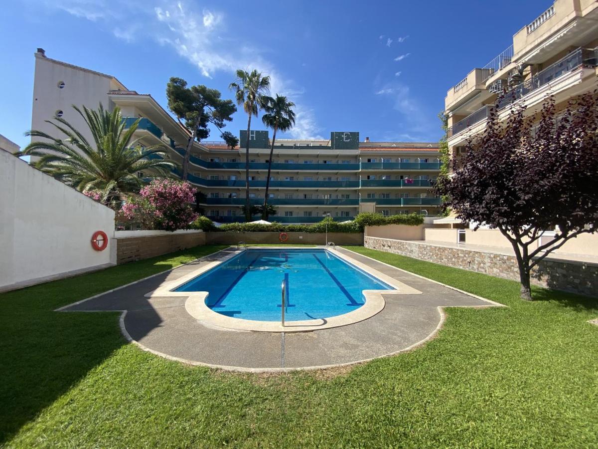 R123 Apartamento En La Planta Baja Con Piscina Cerca De La Playa Calafell Dış mekan fotoğraf
